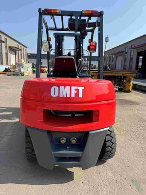 4.0 Ton Diesel Forklift Truck Material Handling Equipment with 4000kgs Load Capacity