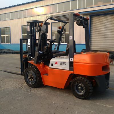 3.5 T Four Wheel Diesel Forklift Truck Warehouse Forklift and Tyre Pneumatic or Solid