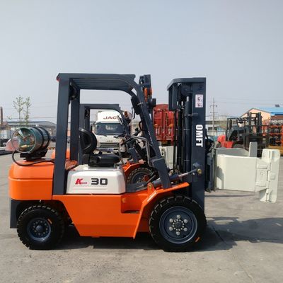 Forklift Trucks with Nissan K21 K25 Engine Forklift 3m 4.5m 6m Mast Tyre Pneumatic or Solid Min. Width of Right Angle Channel 2235