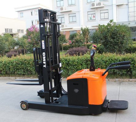 2ton 2000kg Cqd20 Stand-on Electric Reach Stacker Truck with 5m 5000mm Mast Lifting Height