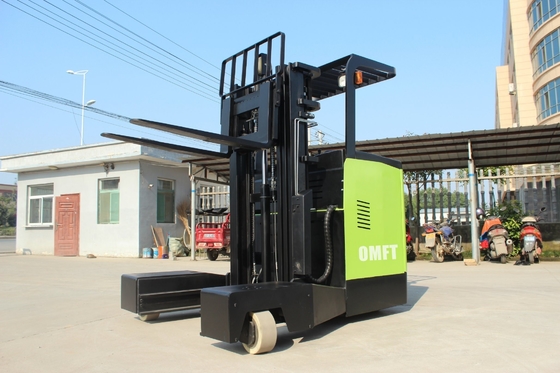2500kg 4 Direction Electric Reach Truck with Min. Width of Right Angle Stacking 2900mm