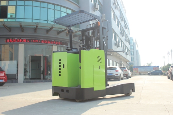 2500kg 4 Direction Electric Reach Truck with Min. Width of Right Angle Stacking 2900mm