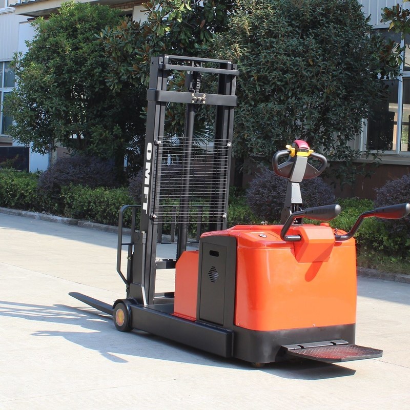 1412mm Wheelbase 1.5 Ton Electric Counterbalanced Stacker Truck with Lithium Battery